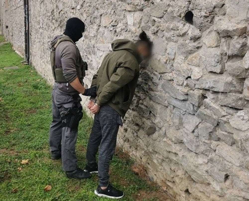 Veľké množstvo drog si domov nechával posielať poštou2