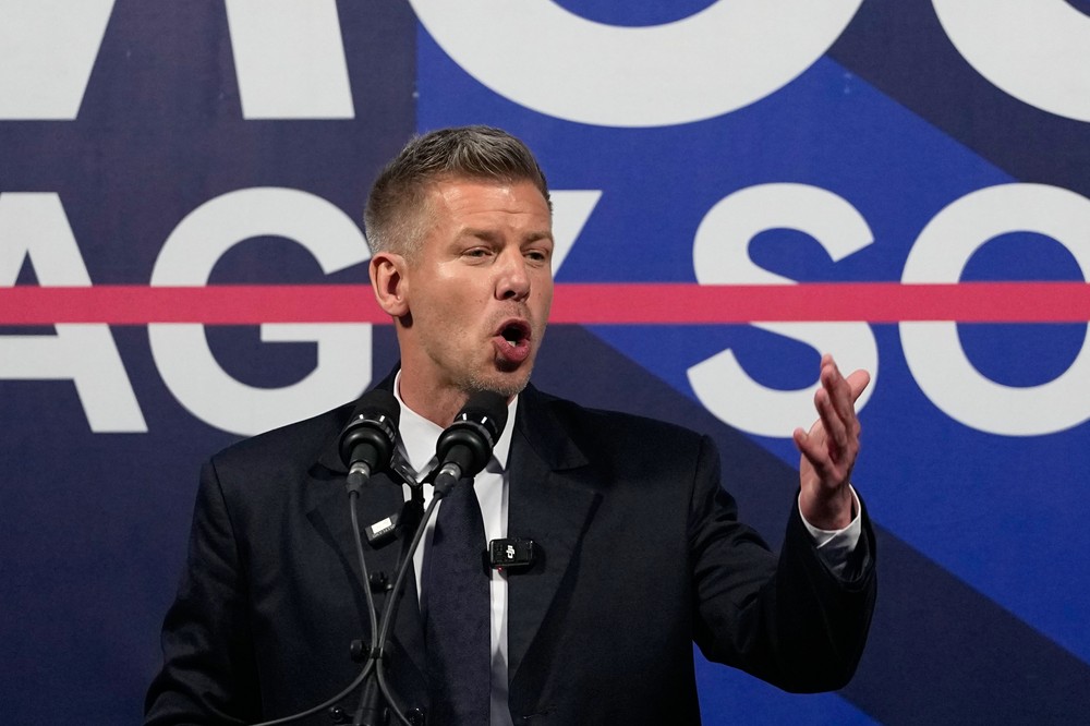 Mítingy Fideszu a TISZA deň pred voľbami v Maďarsku