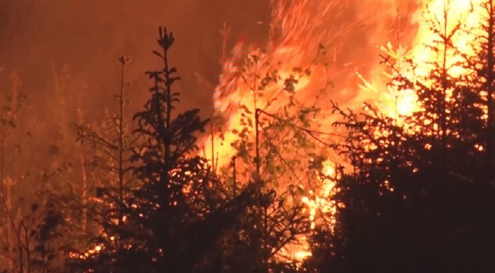 Hasiči na ceste k požiaru havarovali Cisterna skončila v potoku (6)