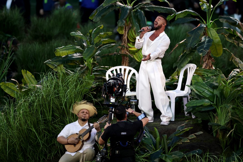 Super_Bowl_Football_46739