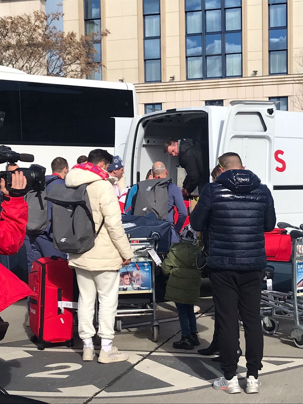 Slovenskí hokejisti prileteli do Viedne