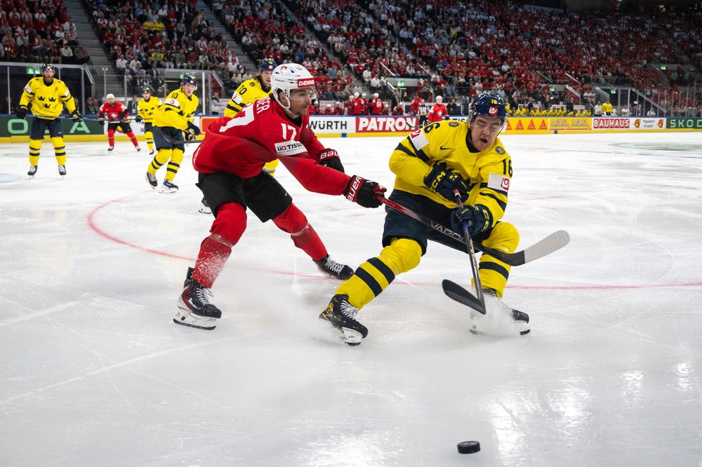 Switzerland_World_Championship_Ice_Hockey380369