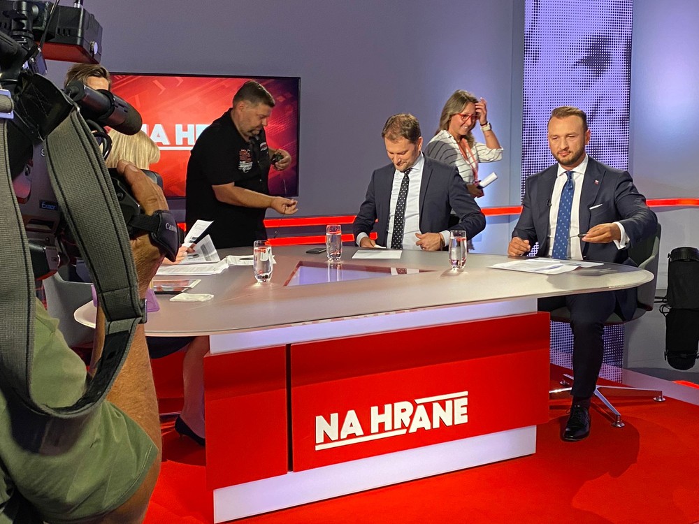 906b6b2c-a40e-4144-bb34-77ac47e72b8d