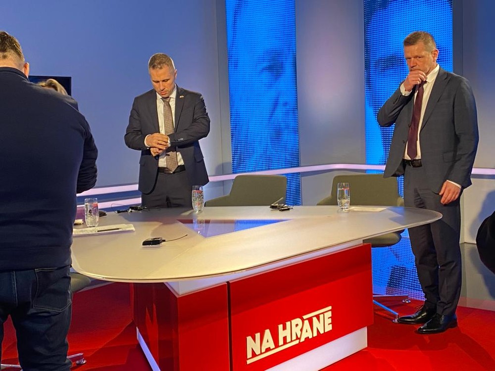 Analýzy Na hrane s Marianom Majerom a Petrom Kmecom