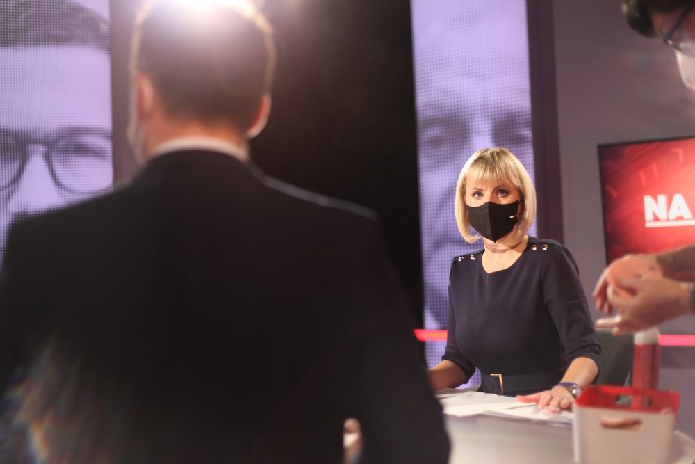 0286FE40-6F13-4115-BAEA-1602751E3F9E