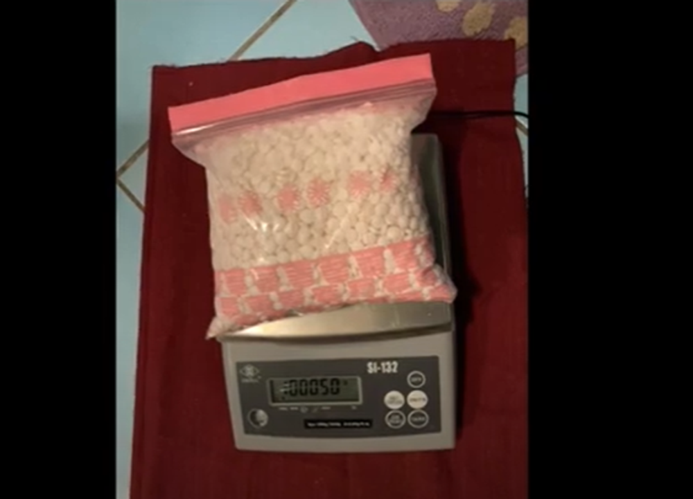 Česká polícia stíha 14 ľudí kvôli dovážaniu drog zo Slovenska (4)