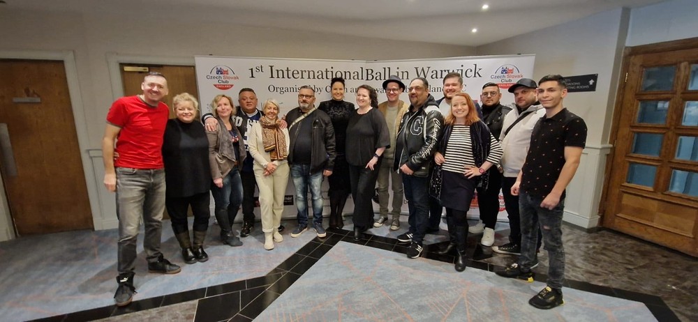 Medzinárodný ples vo Warwicku35