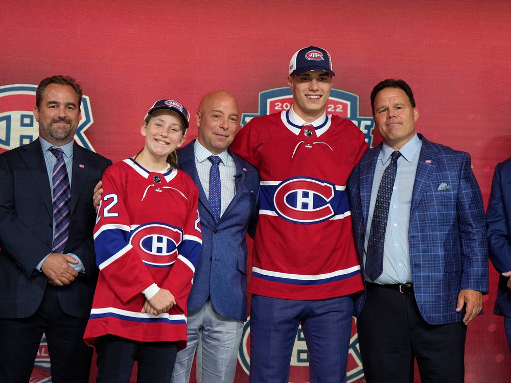 Juraj Slafkovský sa stal draftovou jednotkou, dvojkou je obranca Šimon Nemec