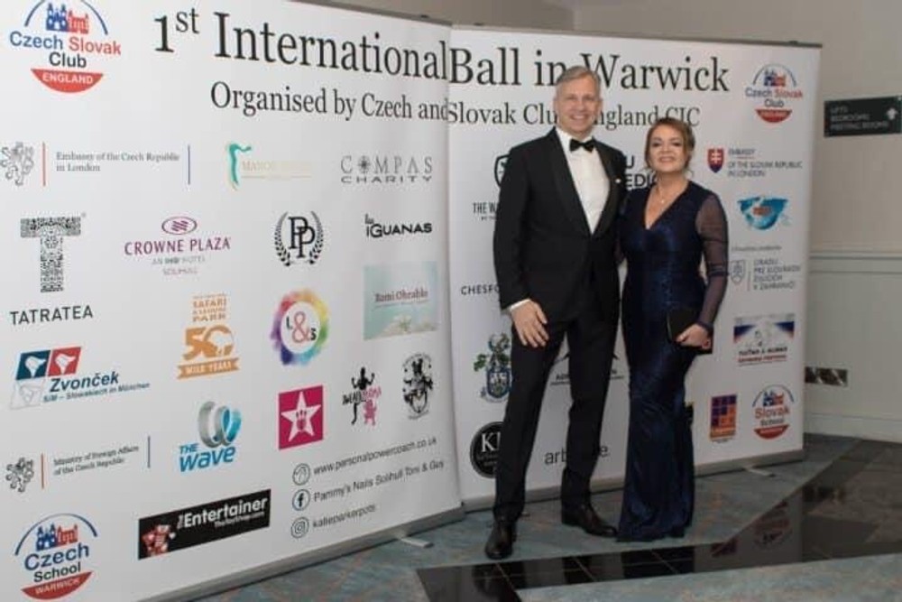 Medzinárodný ples vo Warwicku88
