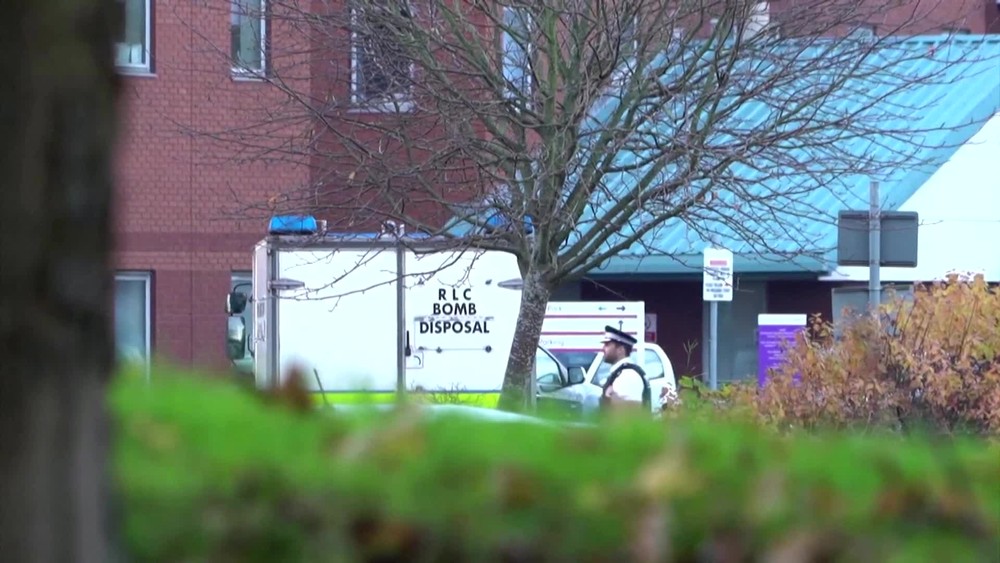 [multi] Duchaplný taxikár zabránil obrovskej tragédii, zamkol muža s výbušninami vo svojom vozidle 334