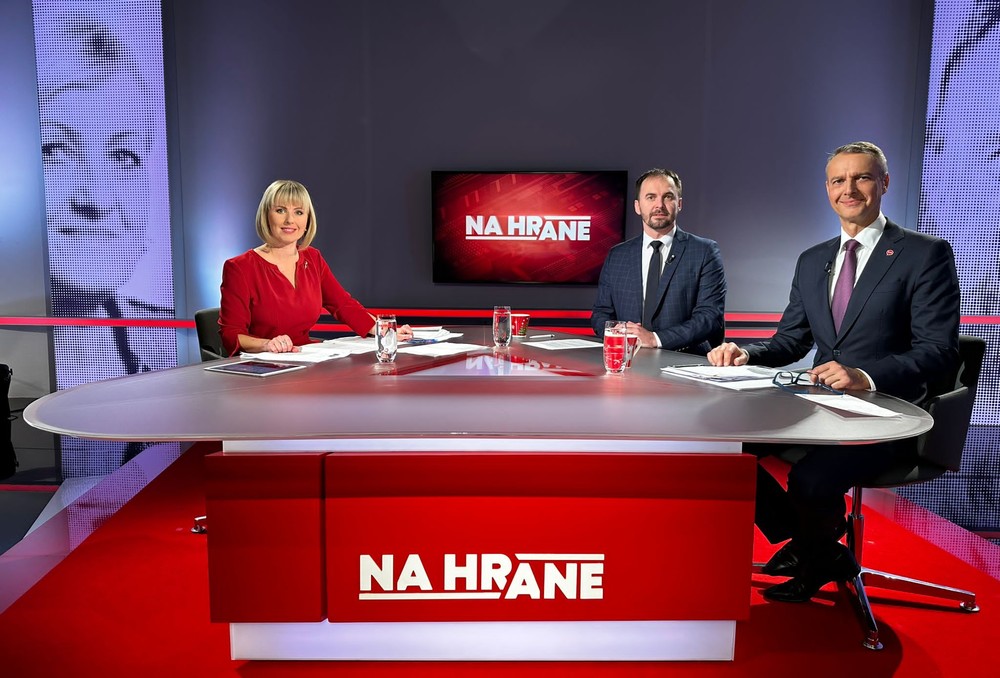 33a3ab25-654f-4c3b-accd-6bea0b36c149