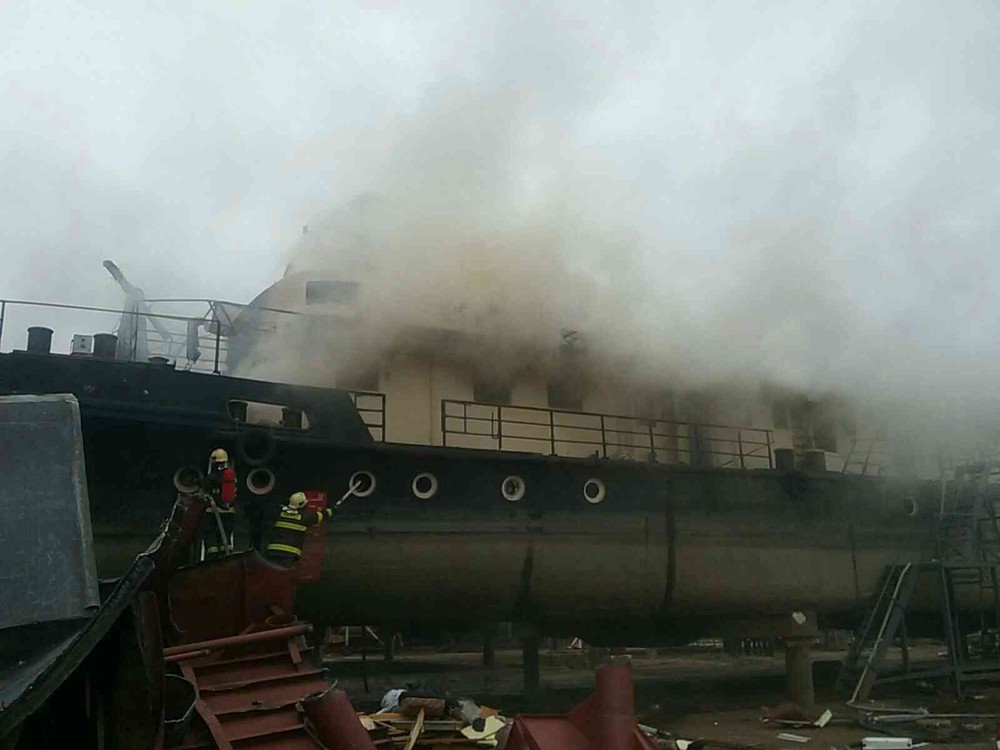 požiar lode v lodenici vo Vlčom hrdle