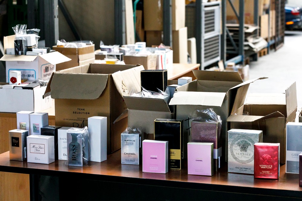 Bratislava FS falzifikáty parfumy zachytenie médiá fejkove parfumy (5)