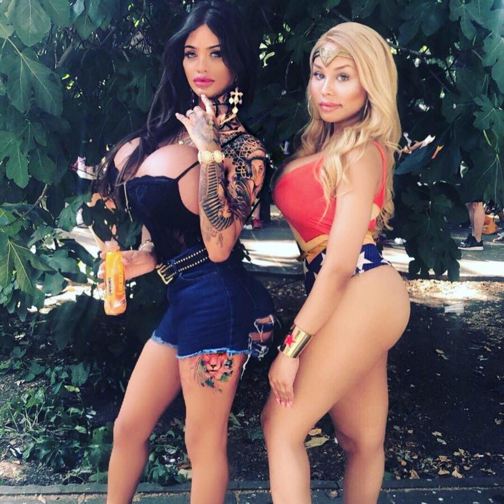 Selfie Nicki Valentina Rose nudes (29 foto and video), Topless, Sideboobs, Twitter, braless 2006 Selfie Nicki Valentina Rose nude (38 foto and video), Topless, Leaked, Instagram, underwear 2018