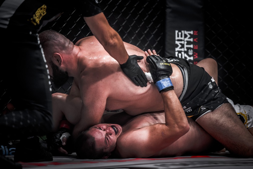 Martin Buday vo vyzývateľskom zápase ťažkej váhy proti Danielovi Dittrichovi