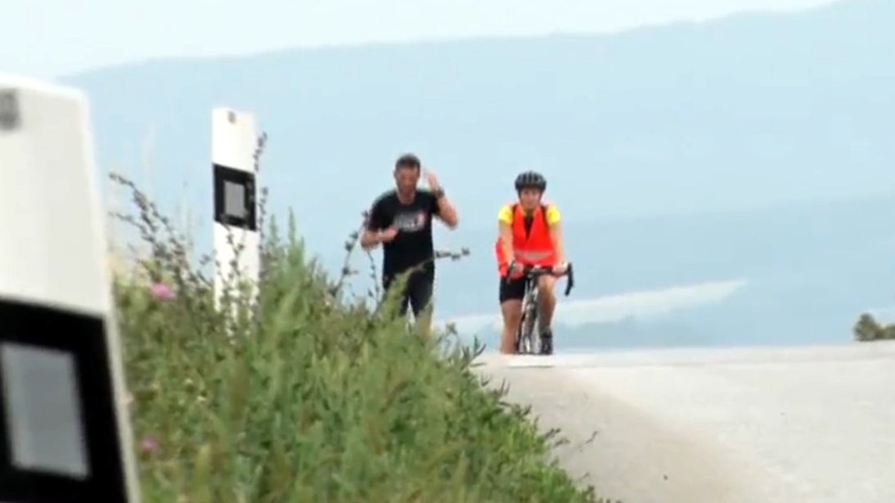 Nadľudský výkon triatlonistu. Za 5 dní prejde po svojich, vo vode a na bicykli takmer celé Slovensko