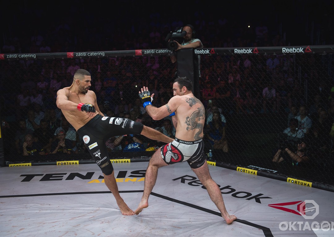 Attila Végh vs. Paul Byrne