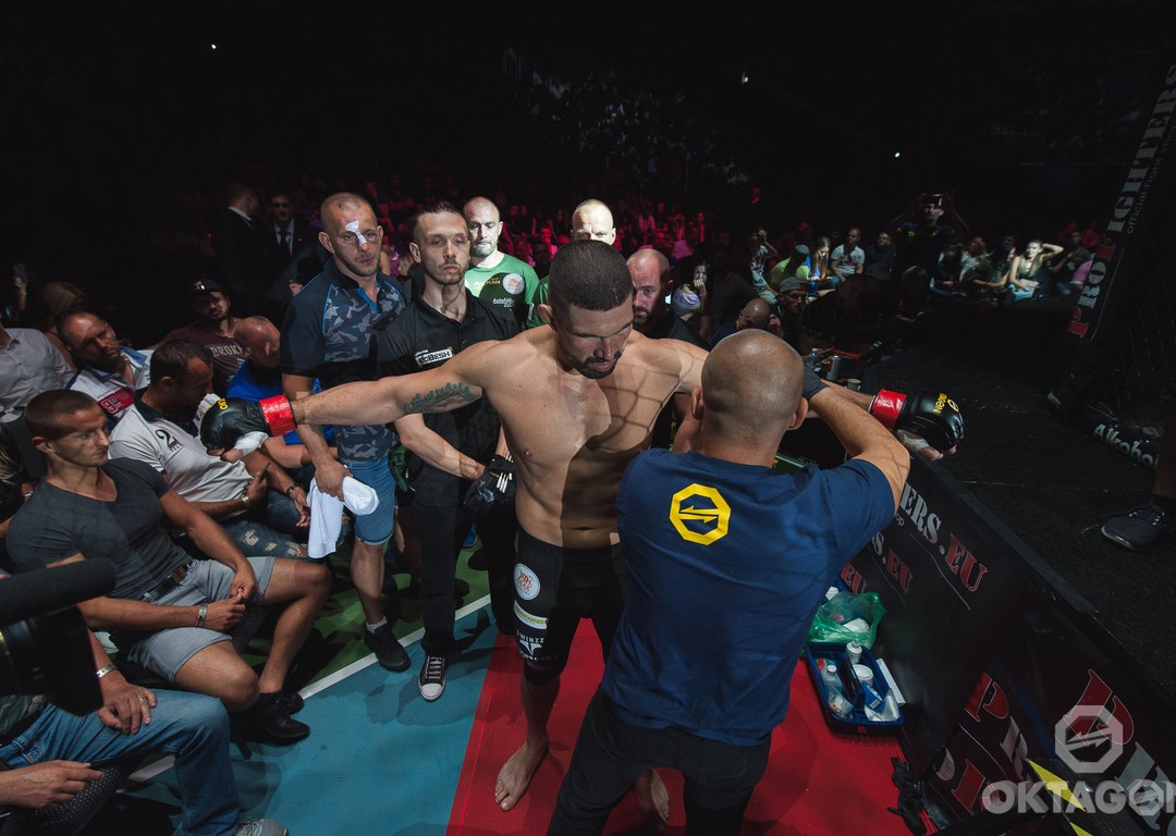 Attila Végh vs. Paul Byrne