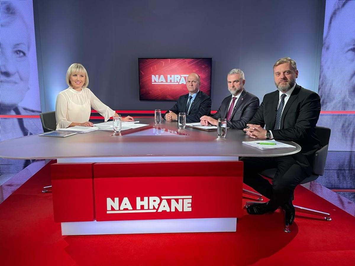 na-hrane-tibor-ga-par-i-jaroslav-spi-iak-i-juraj-kr-pa-na-hrane