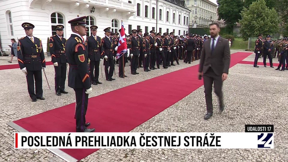 Záverečná prehliadka čestnej stráže za prítomnosti Čaputovej