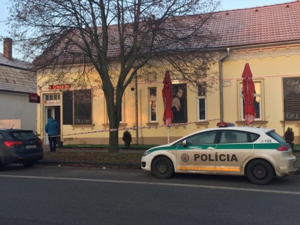FOTO: Streľba v Hurbanove. Dvaja ľudia prišli o život