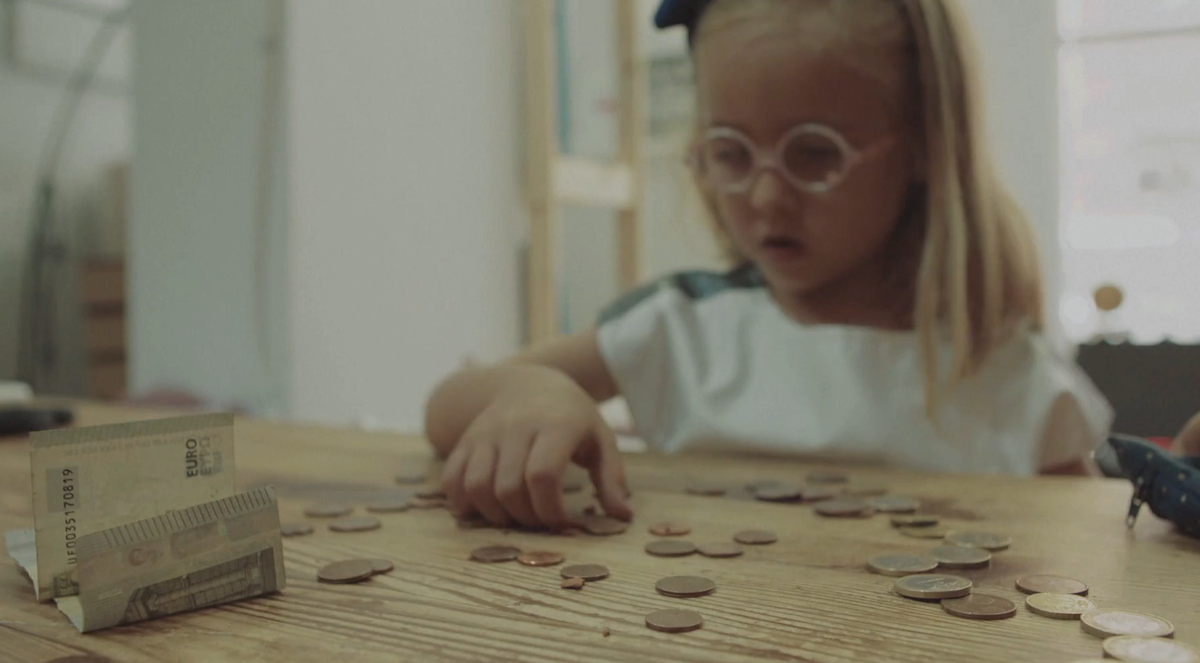 Štát spustil novú pomoc pre jednorodičov. Majú nárok na finančnú podporu