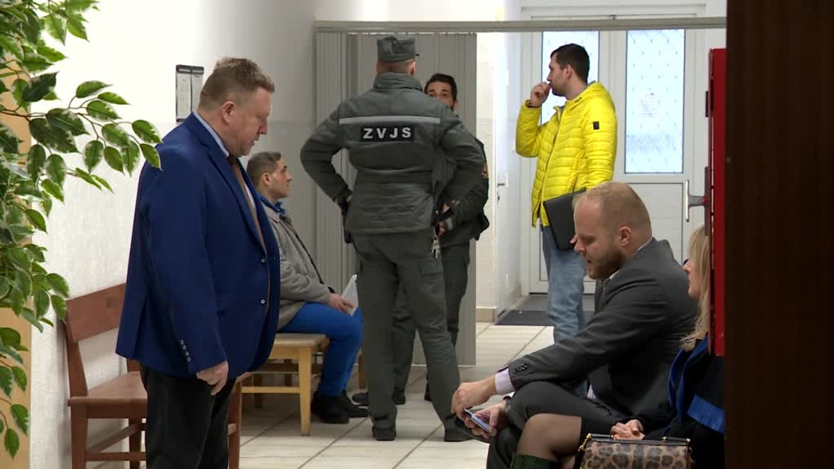 Vydieranie a nadržovanie. Advokáti Pohovej a Daňový sa postavili pred súd