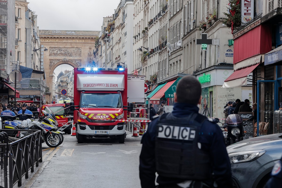 Streľba v Paríži: Traja ľudia prišli o život a ďalšie tri osoby sú zranené
