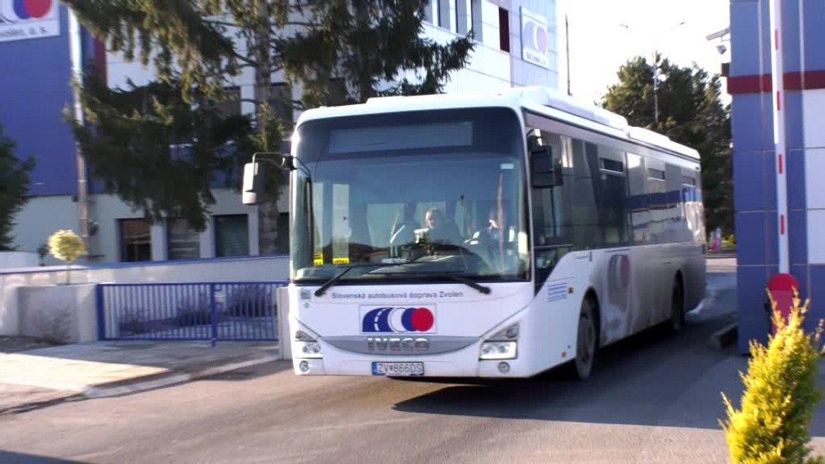 Problémy S Autobusmi V Banskobystrickom Kraji Neskončili. Župa Sa Obáva ...