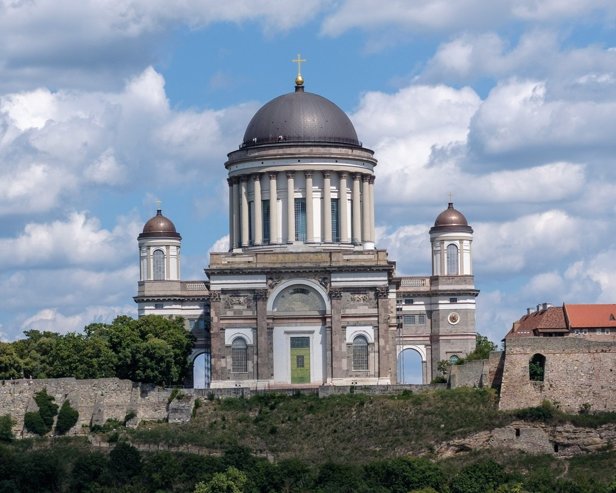 Ostrihomskú baziliku zachránil Slovák. Šľachtic z Považia, uhorský ...