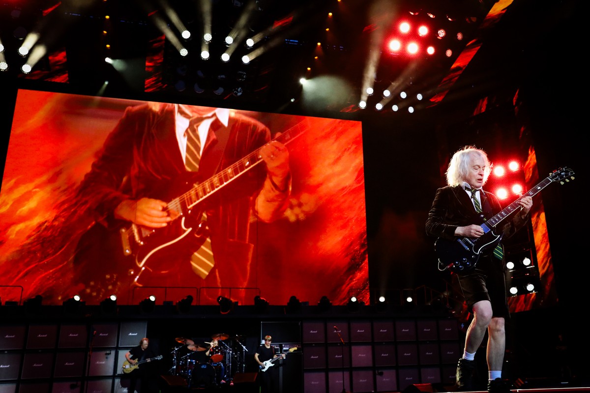 Koncert AC/DC je najväčší v histórii Slovenska. Na mieste je viac ako stotisíc ľudí