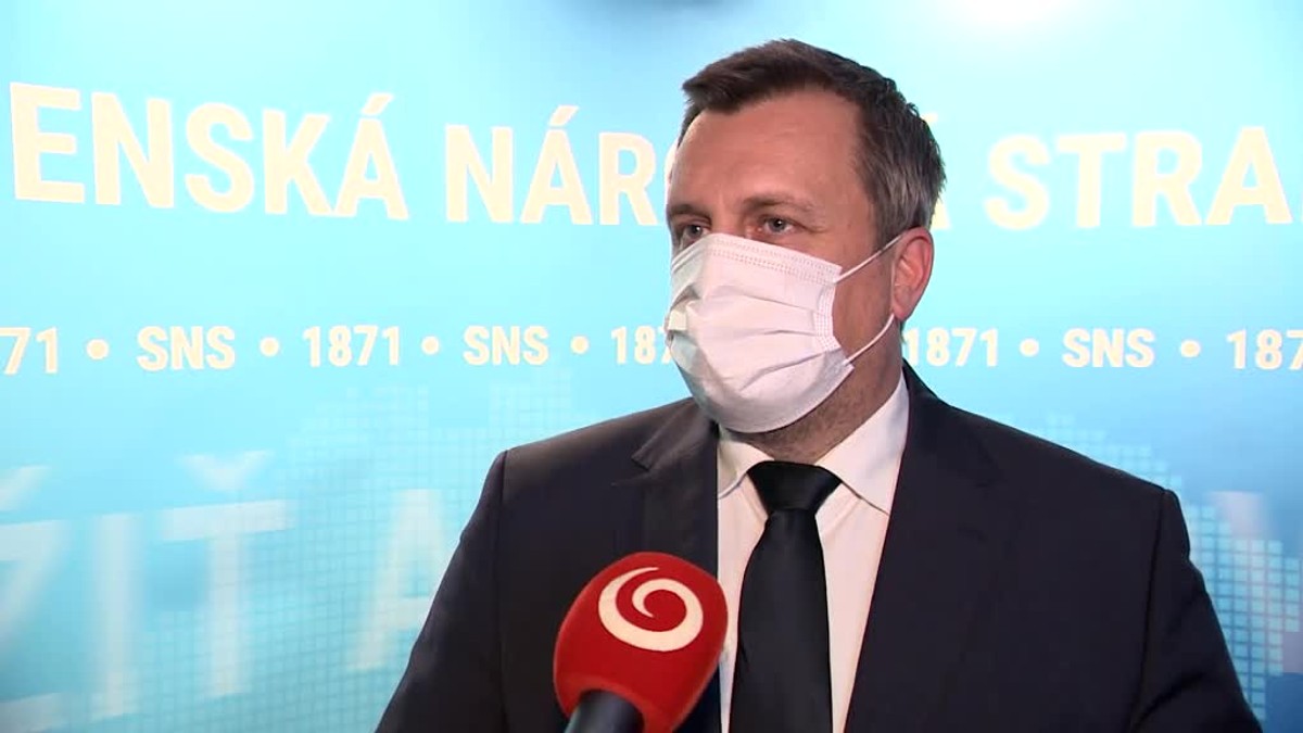 Andrej Danko si nenechal "pichnúť" ani Sputnik, hoci ho sám vybavoval. Prikloň sa k veľkému dubisku, radí odborník