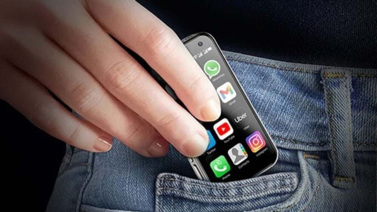 NanoPhone: Prvý smartfón veľkosti kreditnej karty