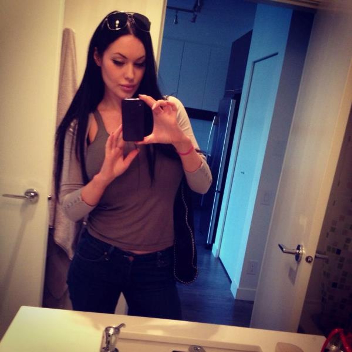 Veronika 1 | Veronika Black