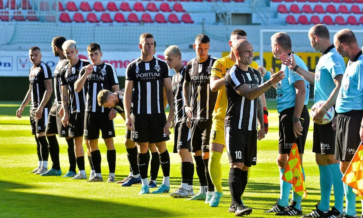 KFC Komárno FC Petržalka JOJŠPORT
