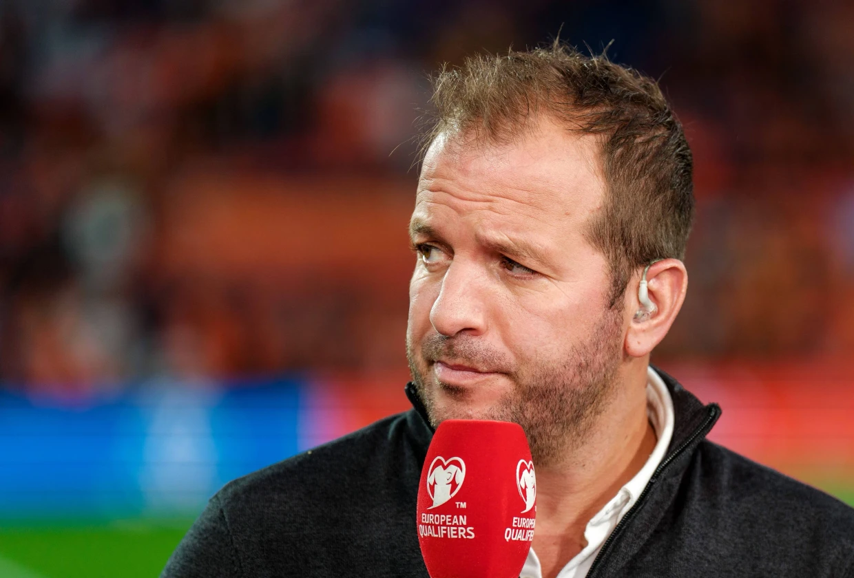 Van der Vaart sa ospravedlnil za vyjadrenia na adresu Japoncov