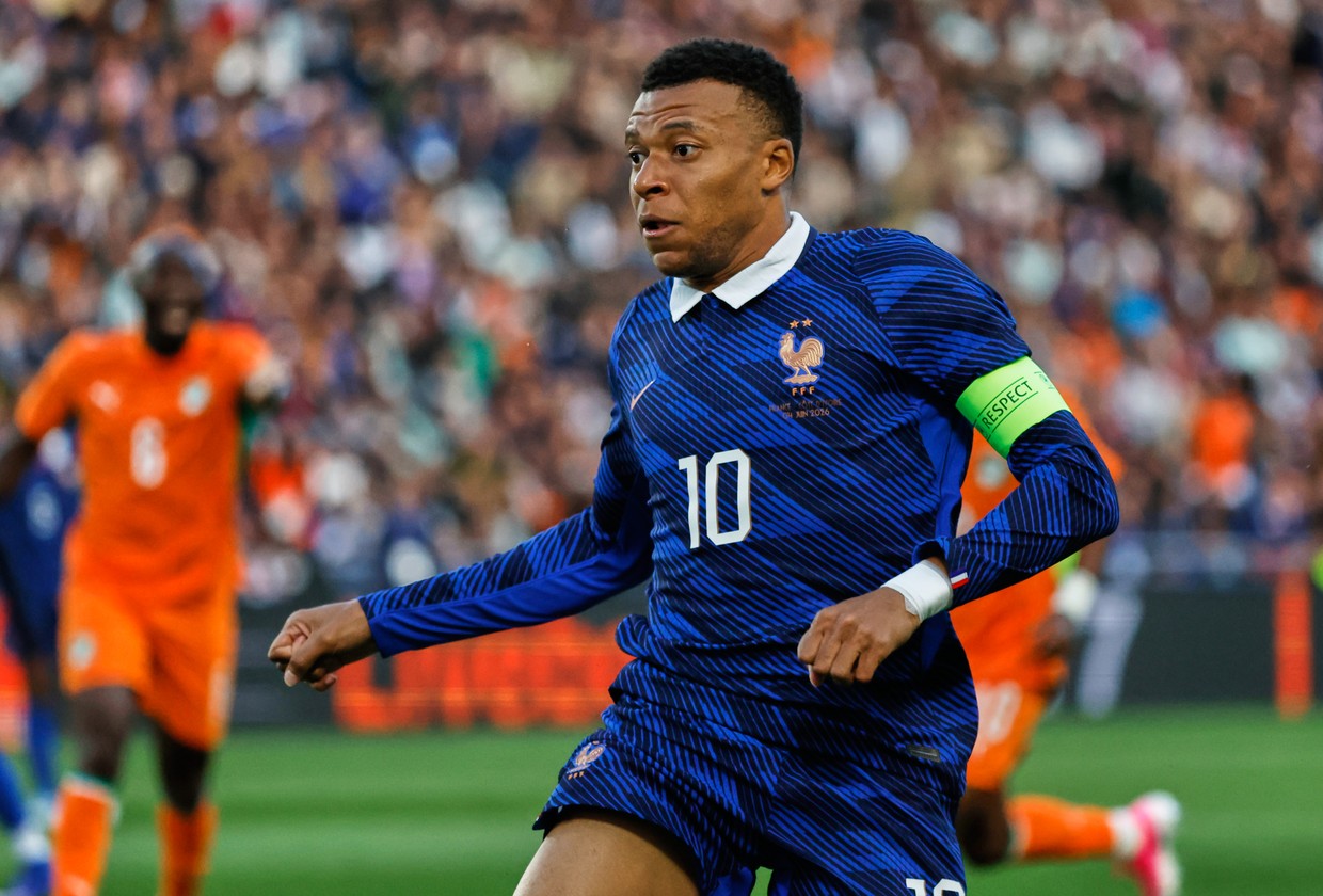 Mbappe si skúsil v americkej televízii zahrať na flaute