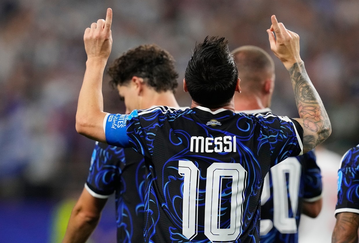 Messi po skupinovej fáze kraľuje strelcom