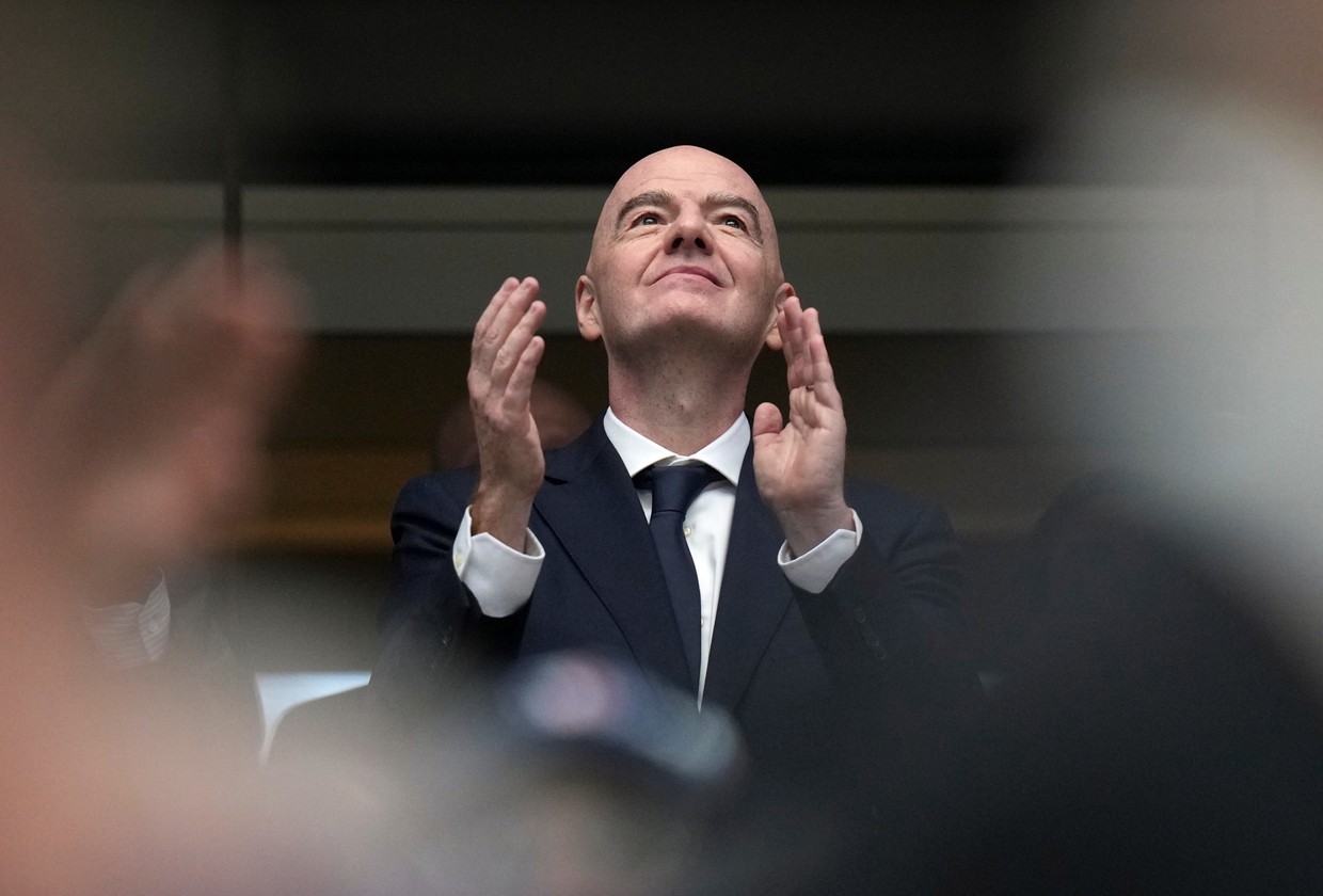Viac vo vzduchu ako na zemi. Infantino počas turnaja preletel Zem dvaapolkrát