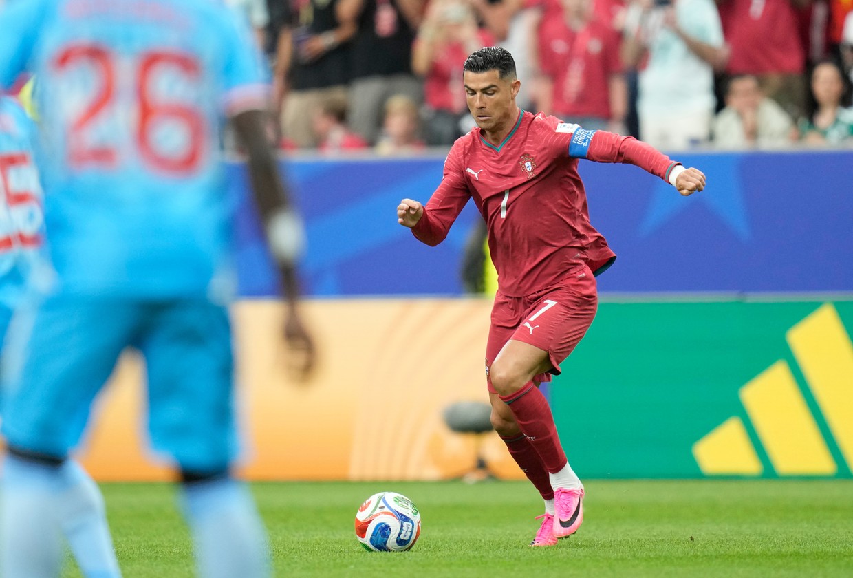 Ronaldo najstarším hráčom v poli, ktorý nastúpil v základe