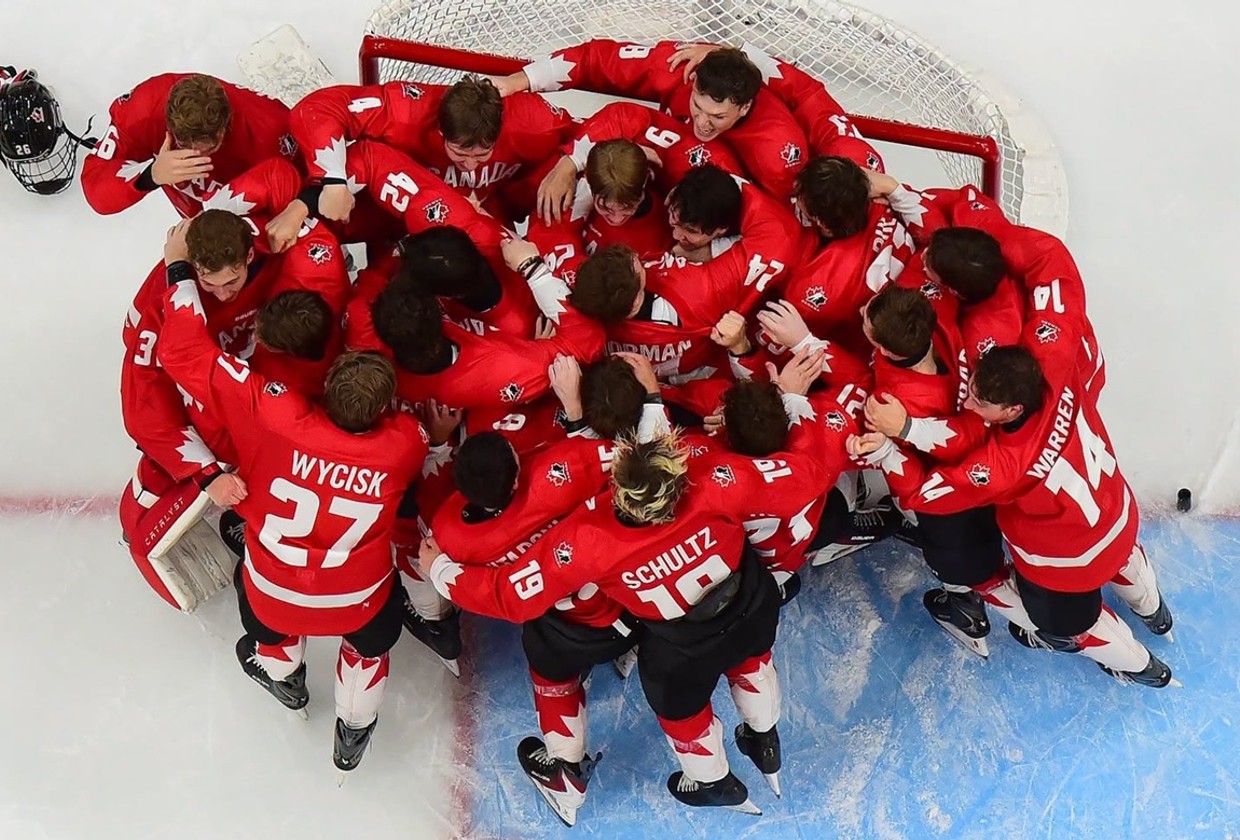 Kanada deklasovala USA vo finále vysoko 8:1