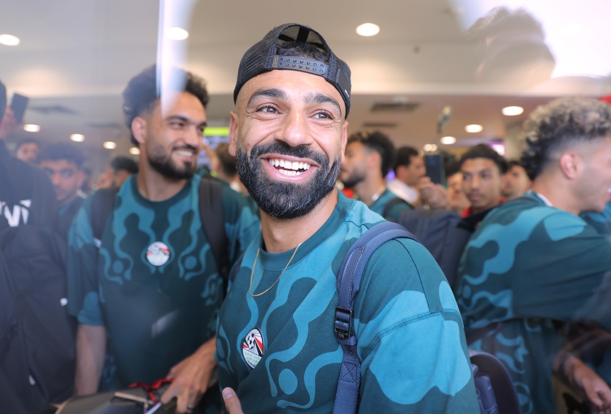 VIDEO: Salah pristál v Istanbule. Tisíce fanúšikov ho čakalo na každom rohu