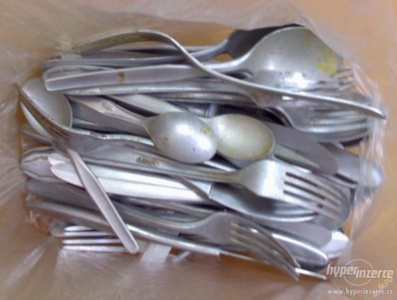 Čo spôsobuje KOVOVÚ CHUŤ v ústach? TOTO je 12 najčastejších dôvodov