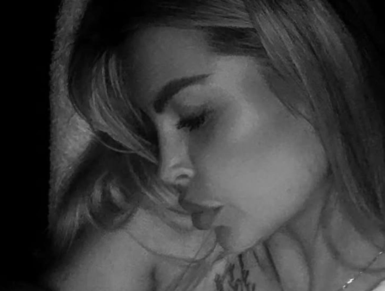 Obvyklá blond hriva je preč! TOTO sú skutočné vlasy Lely Vémoly!