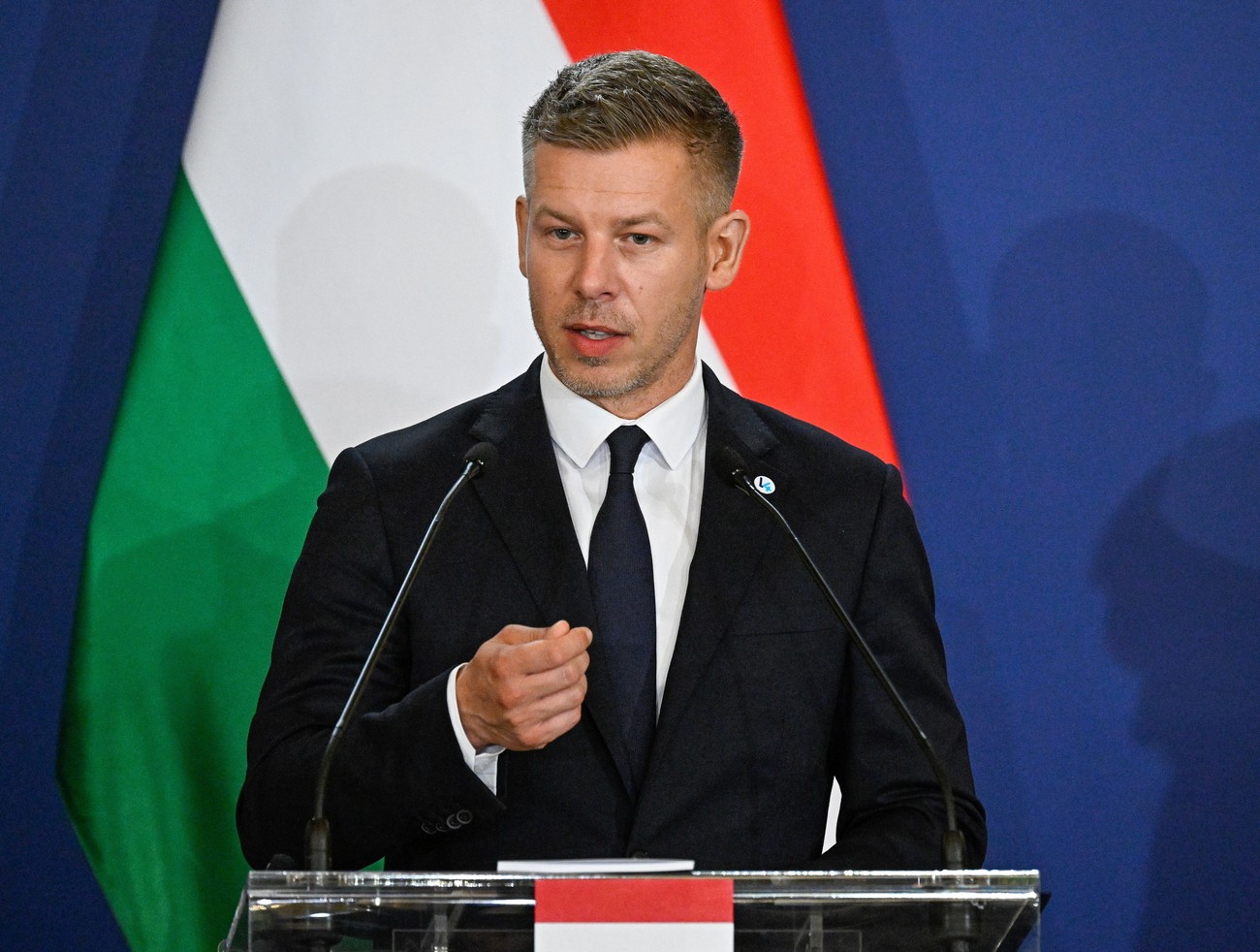 Budapešť pritvrdila voči Moskve. Maďarsko vyhostí desať ruských diplomatov