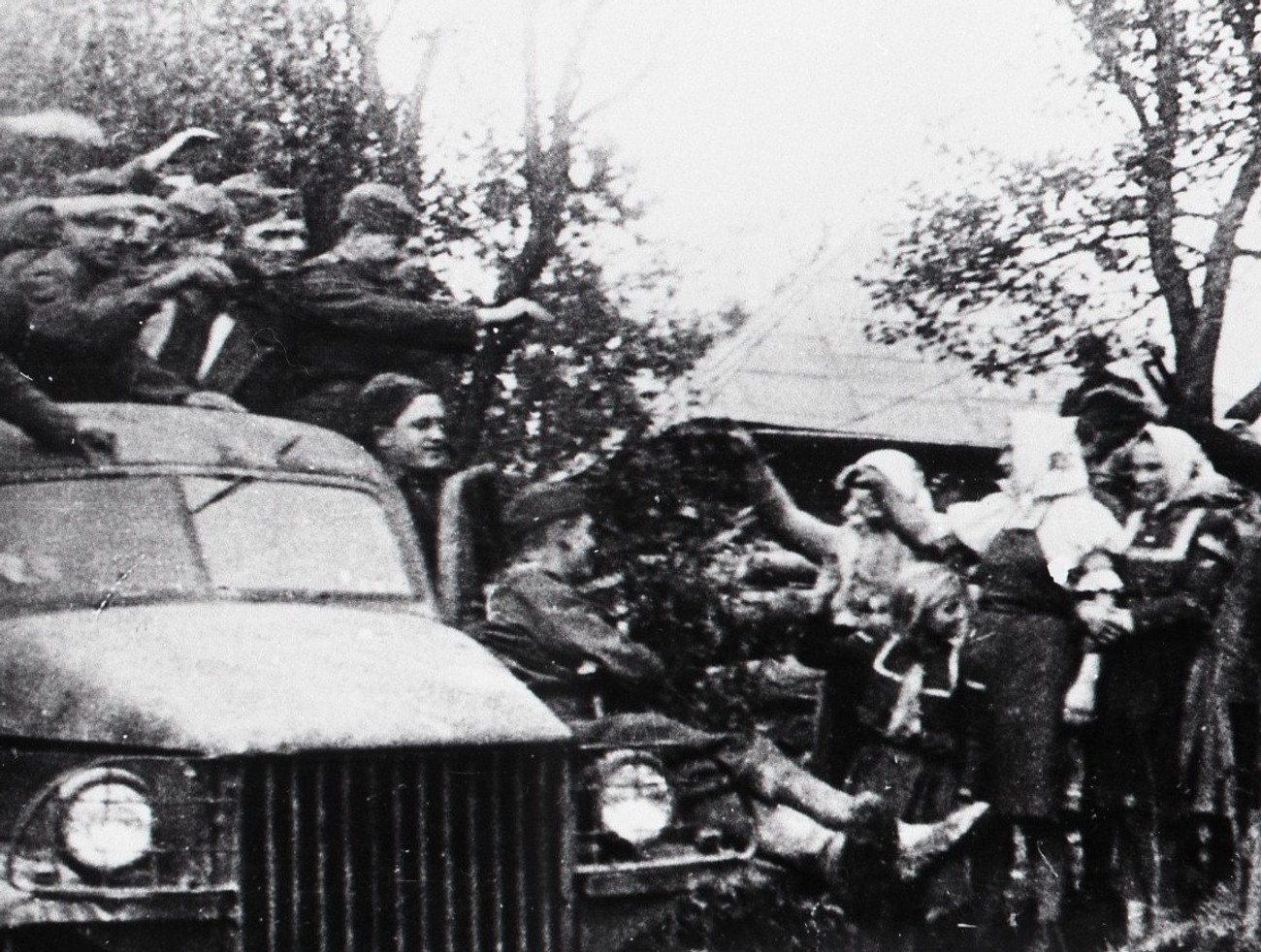 Posledné týždne vojny, prvé okamihy slobody. Ako sa žilo na Slovensku od jesene 1944 do mája 1945