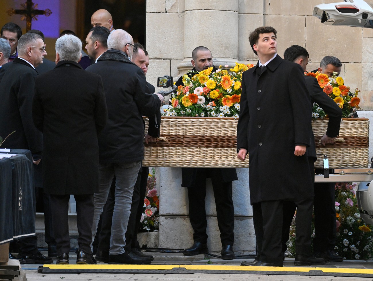 Rozruch na poslednej rozlúčke s Brigitte Bardot. Prišla aj kontroverzná odsúdená politička