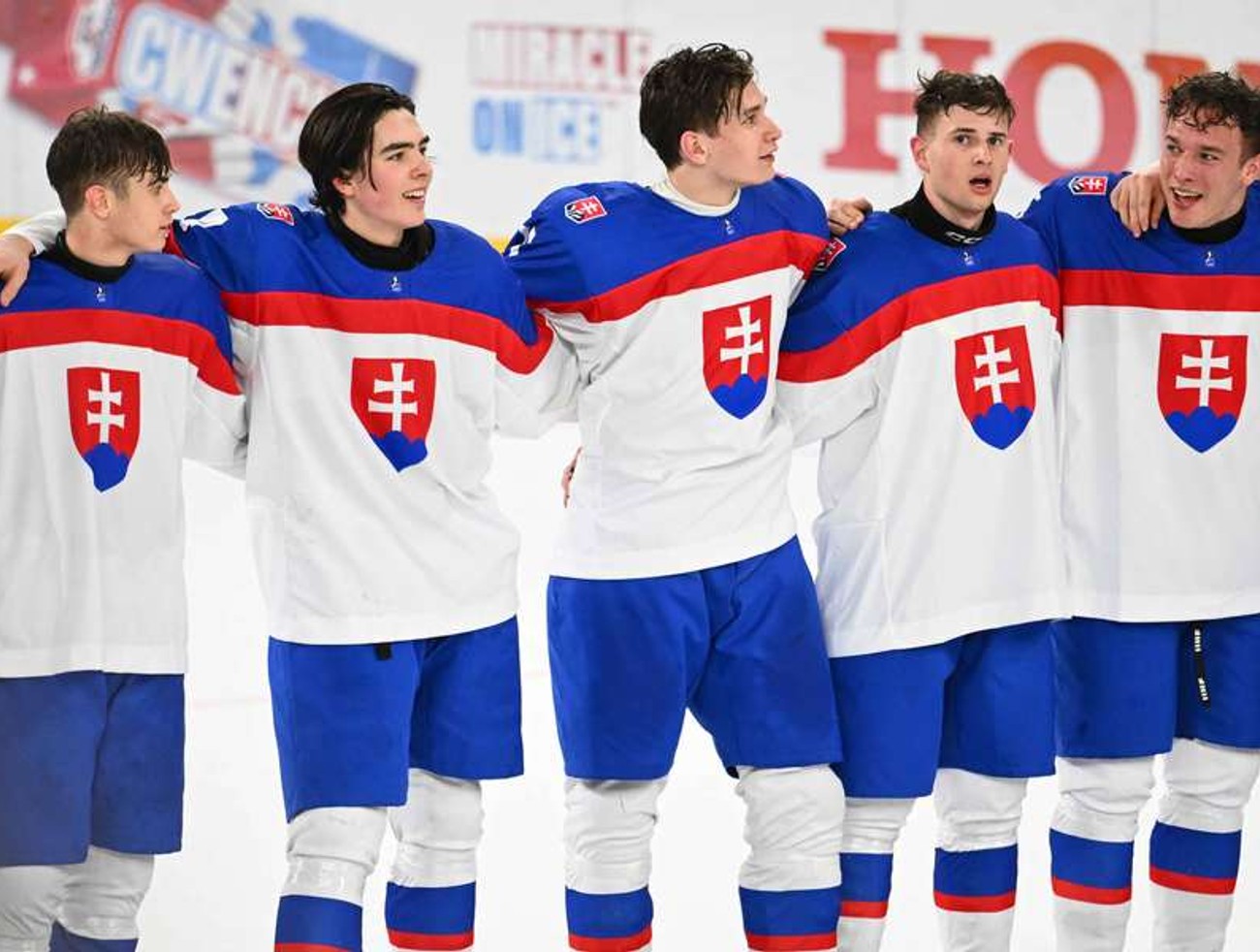 Boj o prvé miesto v skupine. Neporazení Slováci vyzvú neporazených Fínov