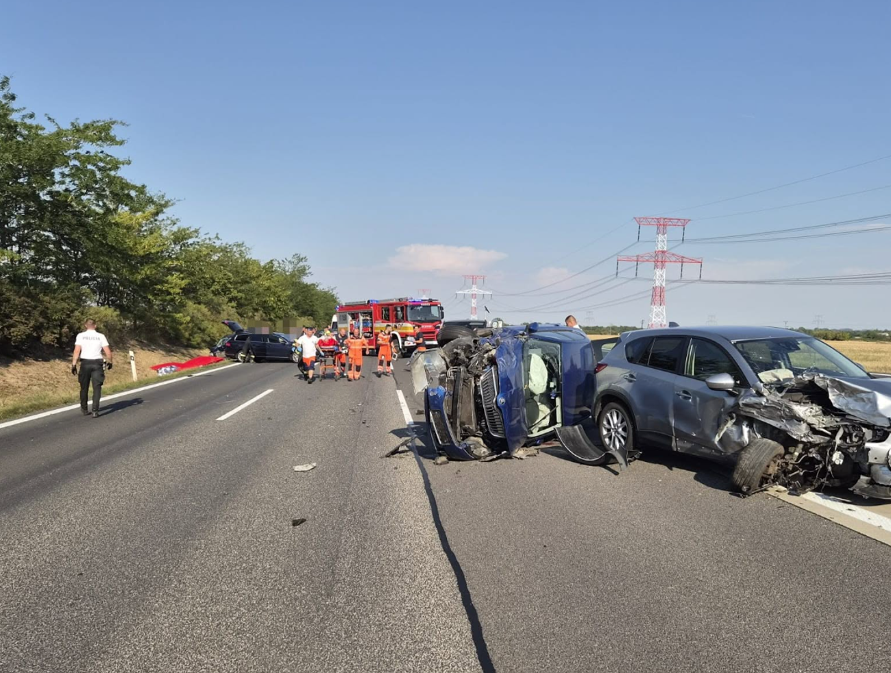Pri hromadnej zrážke na D1 smerom do Bratislavy musel zasahovať vrtuľník
