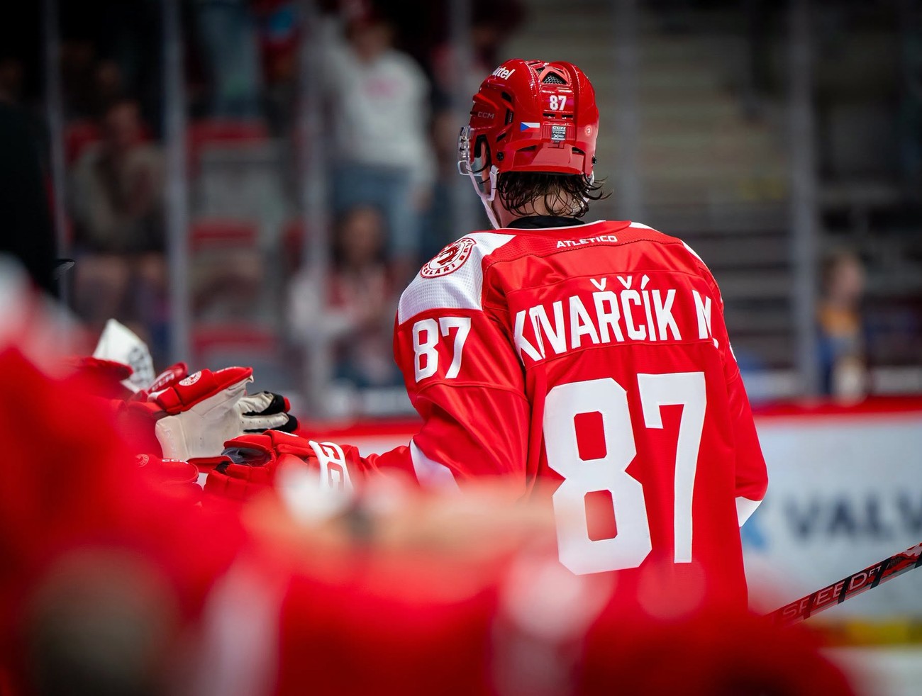 Třinec v Brne nedohral, KOVAŘČÍK v bezvedomí